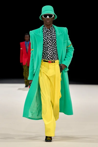 Look 24